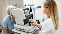 4 Signs You Need to Schedule an Eye Exam