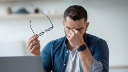 6 Signs of Dry Eye Syndrome